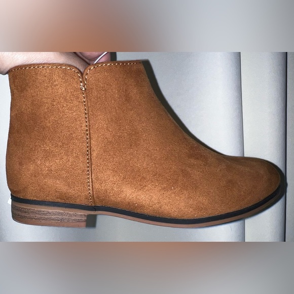 Girl’s Bootie Cat & Jack - Picture 1 of 4